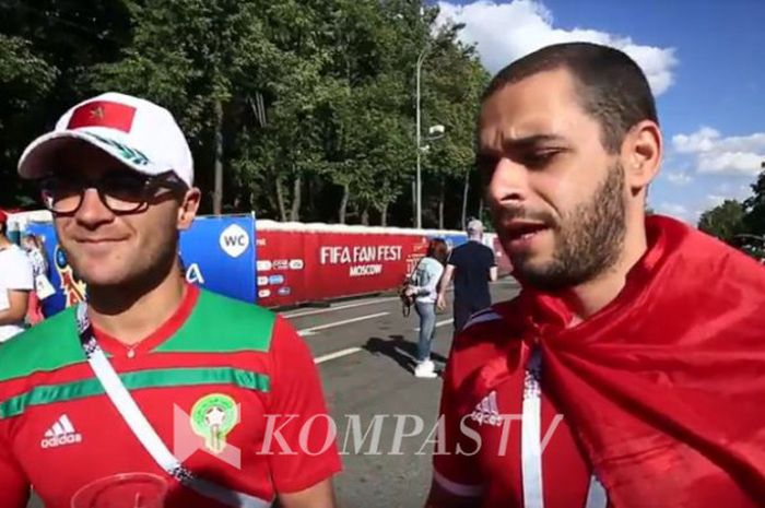 Fan Maroko, Zayd (kiri) dan Magie (kanan) saat ditemui oleh wartawan Kompas TV di Fan Fest seusai pertandingan timnas Portugal vs timnas Maroko di Luzhniki Stadium, Rabu (20/6/2018).