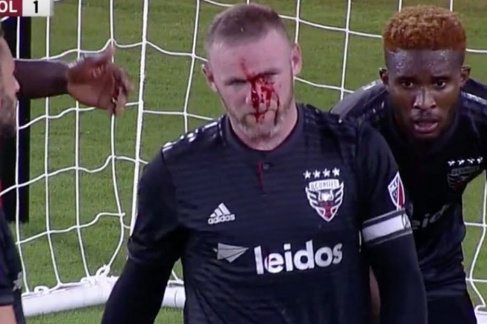 Wayne Rooney patah hidung saat bermain untuk DC United saat melawan Colorado Rapids pada Minggu (29/7/2018).