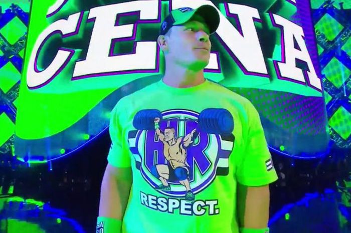 Ekspresi John Cena saat memasuki arena pertandingan WrestleMania 24 yang digelar Minggu (8/4/2018).