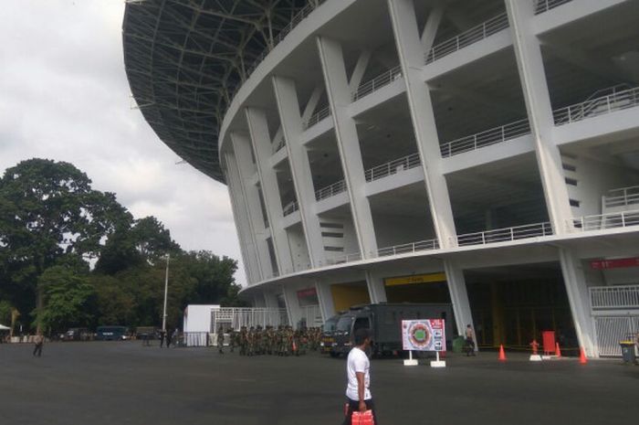 Stadion Utama Gelora Bung Karno masih sepi penonton pada pukul 15.00 WIB atau 3 jam sebelum kick-off Persija Jakarta Vs Tampines Rovers, Rabu (28/2/2018).