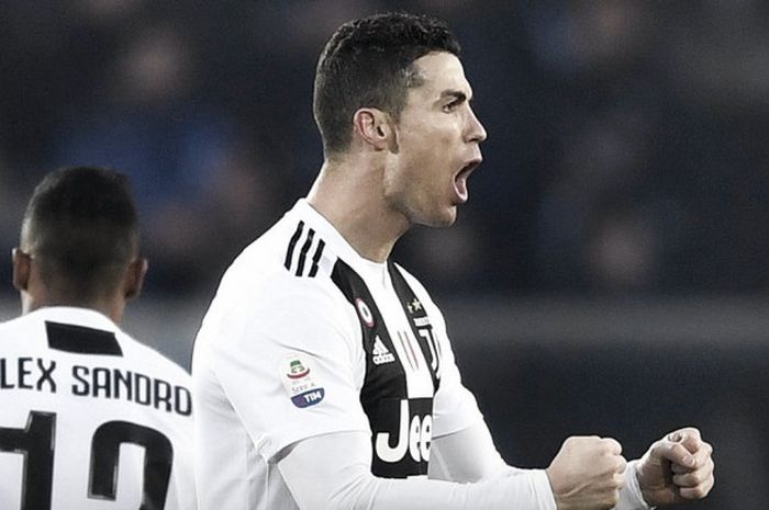 Selebrasi Cristiano Ronaldo usai menjebol gawang Atalanta  pada pekan ke-18 Liga Italia di Stadion Atleti Azzurri d'Italia, Rabu (26/12/2018). Ronaldo tetap dimainkan oleh pelatih Massimiliano Allegri meski sebelumnya ia diberitakan akan beristirahat.