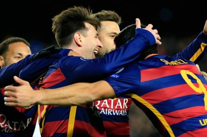 Lionel Messi dkk., merayakan gol saat pertandingan Grup E Liga Champion antara Barcelona Vs AS Roma di Stadion Camp Nou, Barcelona, 24 November 2015.