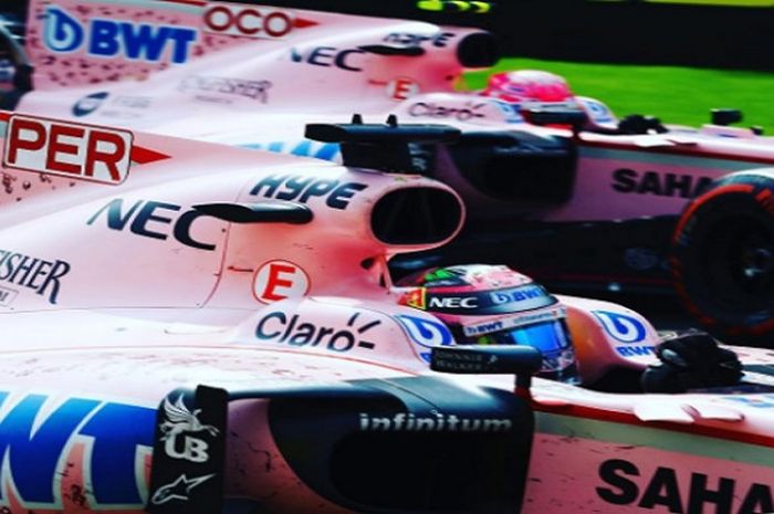 Esteban Ocon (belakang) dan Sergio Perez (depan) sudah 4 kali bersenggolan di F1 musim 2017 meskipun membela tim yang sama, Force India.