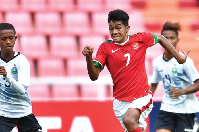 Amanar Abdillah saat membela Timnas U-16 melawan Timor Leste.