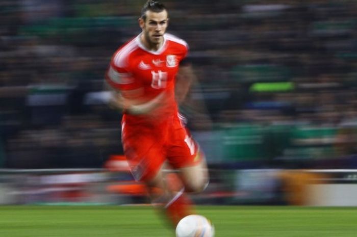 Gareth Bale beraksi di pertandingan kualifikasi Piala Dunia 2018 Grup D antara Republik Irlandia kontra Wales di Stadion Aviva, Jumat (24/3/2017)