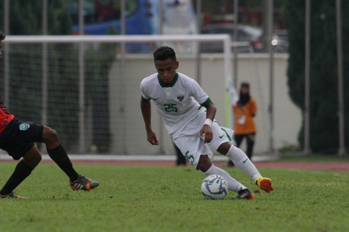 Aksi Osvaldo Haay pada pertandingan antara Indonesia dan Timor Leste di SEA Games 2017, Minggu (20/8/2017). 