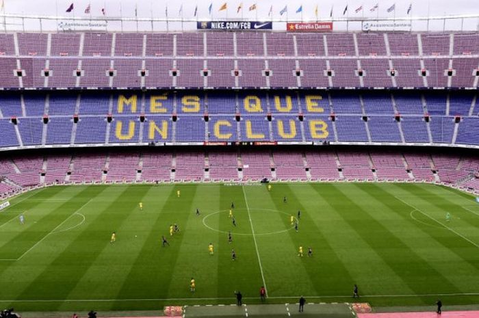 Tribune Stadion Camp Nou yang kosong pada partai Liga Spanyol antara FC Barcelona lawan Las Palmas, 1 Oktober 2017. Duel ini digelar tertutup karena alasan keamanan seiring berlangsungnya Referendum Catalunya.