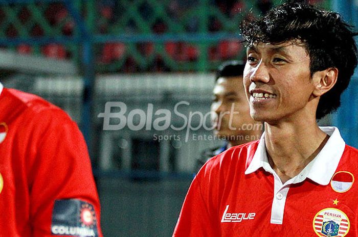 Mantan gelandang Persija Jakarta, Amarzukih, selalu membuat rujak di laga tandang Macan Kemayoran.