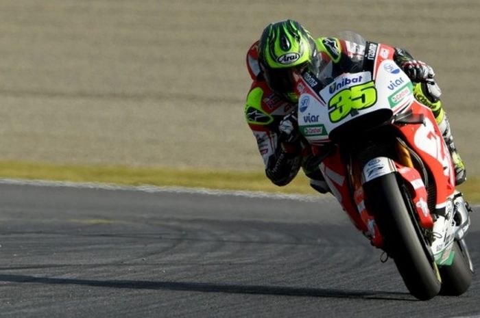 Pebalap CWM LCR Honda asal Inggris, Cal Crutchlow, memacu motornya pada balapan GP Jepang di Sirkuit Twin Ring Motegi, Minggu (16/10/2016).