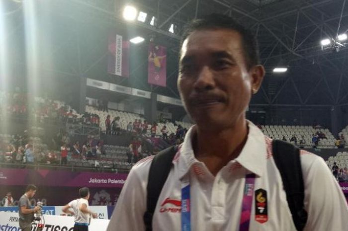 Pelatih tim voli putri Indonesia untuk Asian Games 2018, Muhammad Ansori, seusai pertandingan melawan Filipina di Tennis Indoor pada Sabtu (25/8/2018)