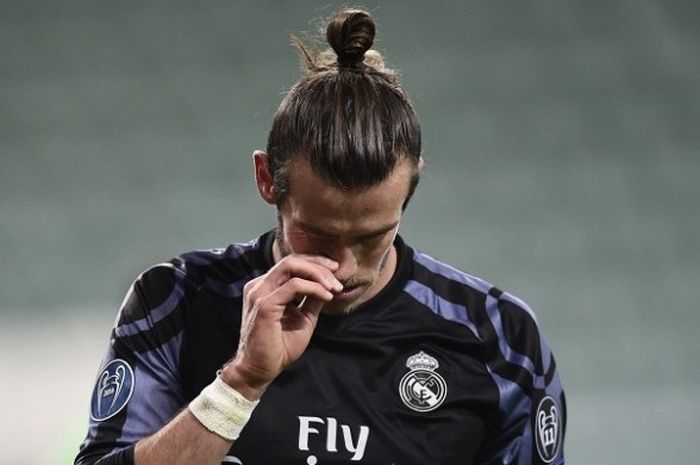 Pemain Real Madrid, Gareth Bale, tampil pada laga Liga Champions kontra Legia Warsawa, di Pepsi Arena, Rabu (2/11/2016) waktu setempat.