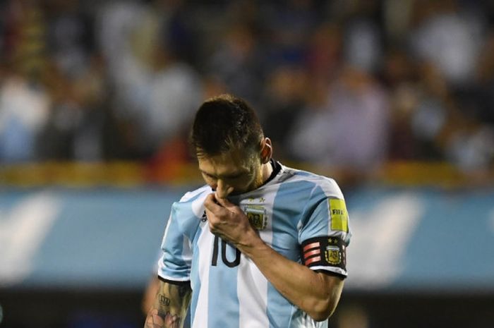 Reaksi megabintang Argentina, Lionel Messi, seusai laga Kualifikasi Piala Dunia 2018 zona Amerika Selatan kontra Peru di Buenos Aires, Argentina, pada 6 Oktober 2017.
