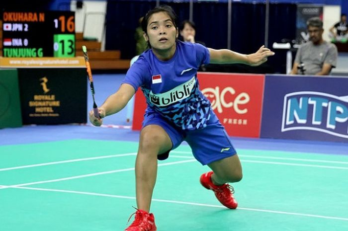 Pebulu tangkis tunggal putri nasional Indonesia, Gregoria Mariska Tunjung, saat melakoni pertandingan melawan Nozomi Okuhara (Jepang) pada partai ketiga laga semifinal Kejuaraan Beregu Asia 2018 yang berlangsung di Stadium Sultan Abdul Halim, Alor Setar, Kedah, Malaysia, Sabtu (10/2/2018).