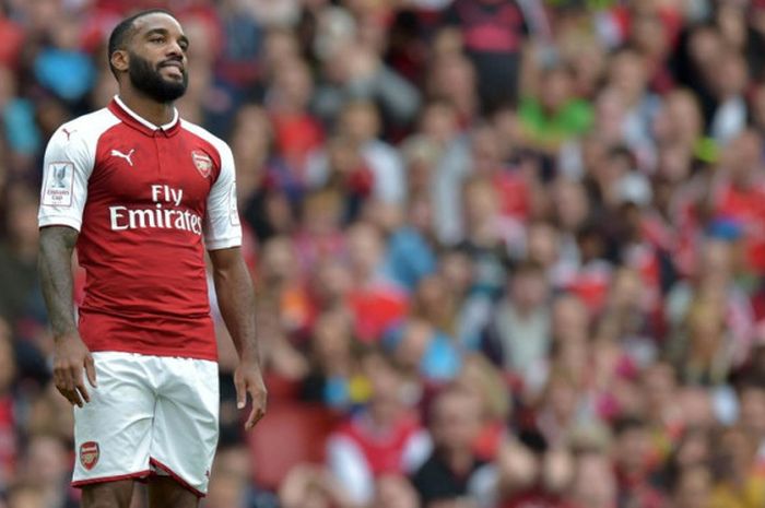  Ekspresi striker Arsenal, Alexandre Lacazette, di pertandingan Community Shield 2017 melawan Chelsea di Stadion Wembley, Minggu (6/8/2017) malam WIB. 