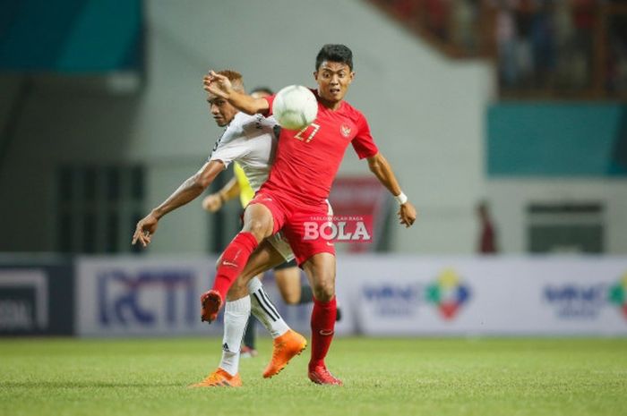 Dedik Setiawan ketika bermain untuk timnas Indonesia.
