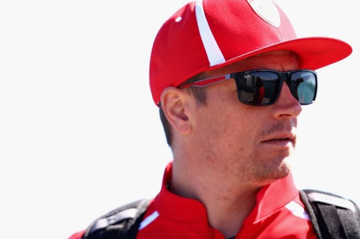 Pebalap Ferrari, Kimi Raikkonen, tiba di sirkuit sebelum menjalani GP Canada di Sirkuit  Gilles Villeneuve, Montreal, Kanada, Minggu (10/6/2018).