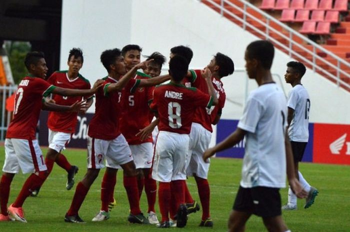 Timnas U-16 saat melawan Timor Leste.