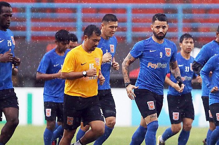 Pemain Borneo FC berlatih di Stadion Segiri Samarinda, Senin (21/5/2018).