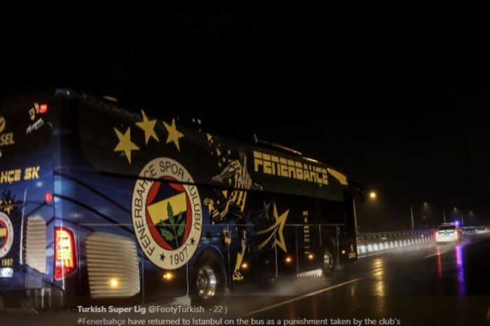 Bus Fenerbahce harus menempuh lima jam perjalanan dari Akhisar Manisa ke Istanbul.