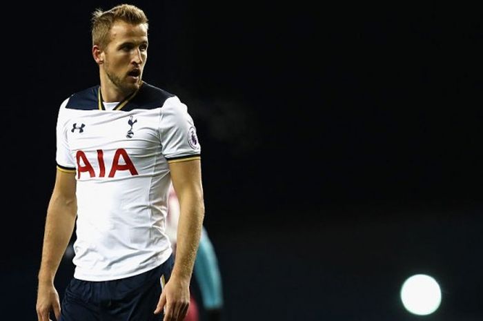 Ekspresi striker Tottenham Hotspur, Harry Kane, dalam pertandingan Premier League 2016-2017 menghadapi West Ham United di Stadion White Hart Lane, London, Inggris, pada 19 November 2016.