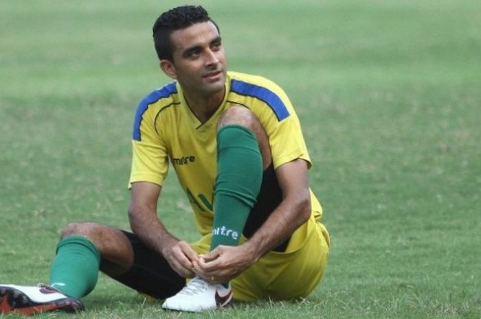 Bek asal Brasil milik Surabaya United, Otavio Dutra posisinya dikabarkan aman dari pencoretan.