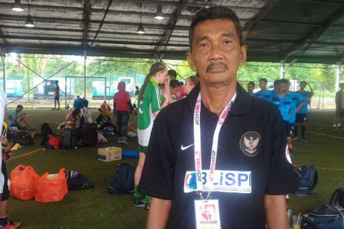 Asisten pelatih Binsa Sentra, Muhammad Ridwan, saat ditemui di sela-sela hari terakhir turnamen Singa Cup 2017 di The Cage Sports Park, Turf City, Singapura, Kamis (9/11/2017)
