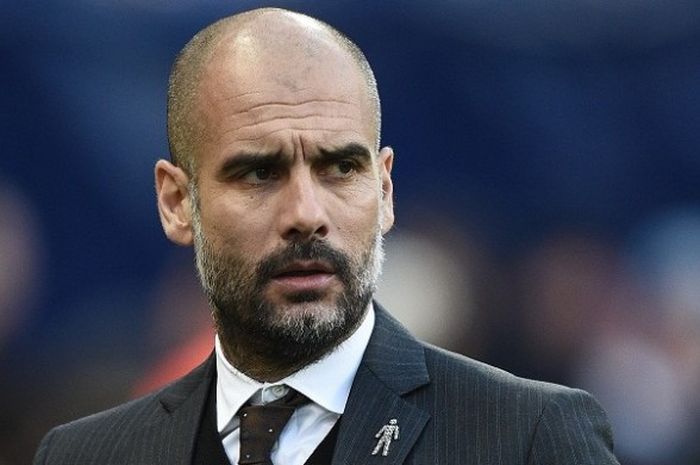 Ekspresi Manajer Manchester City, Josep Guardiola, saat laga Premier League kontra Burnley, di Stadion Etihad, Senin (2/1/2017). 