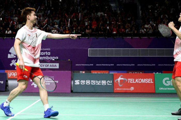 Marcus Fernaldi Gideon/Kevin Sanjaya Sukamuljo berhasil melaju ke babak semifinal bulu tangkis kategori perorangan nomor ganda putra Asian Games 2018.