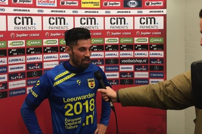 Stefano Lilipaly menjalani wawancara setelah SC Cambuur menang 2-0 atas NAC Breda pada partai lanjutan Eerste Divisie - kasta kedua Liga Belanda, Jumat (8/4/2017).