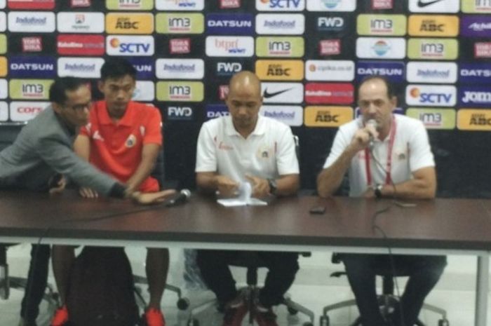 Jumpa Pers Persija pascalaga Persib kontra Persija di Stadion Gelora Bandung Lautan Api (GBLA), Sabtu (16/7/2016).