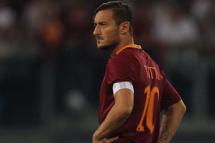 Francesco Totti dalam laga Serie A melawan FC Crotone di Stadio Olimpico, Roma, Italia, 21 September 2016. 