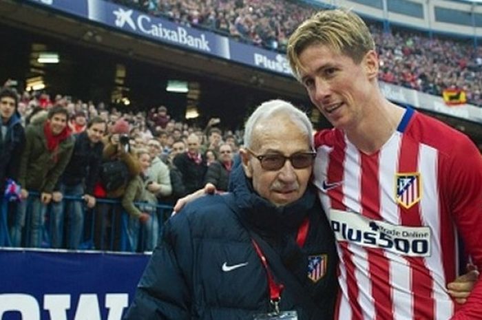 Fernando Torres rayakan gol ke-100 Atletico, Sabtu (6/2/2016).