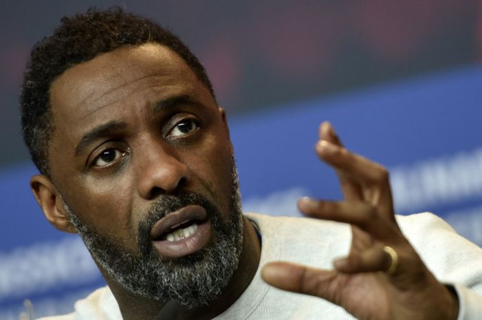 Aktor asal Inggris, Idris Elba, berbicara dalam jumpa pers di Festival Film Berlin, 22 Februari 2018.