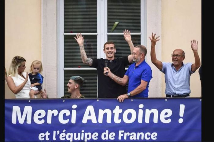 Antoine Griezmann disambut 2.000 warga Macon, Prancis usai menjadi juara Piala Dunia 2018.