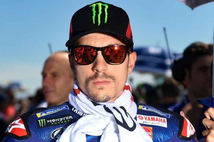  Maverick Vinales tengah bersiap menjalani balapan MotoGP Aragon di MotorLand Aragon, Spanyol, Minggu (23/9/2018). 