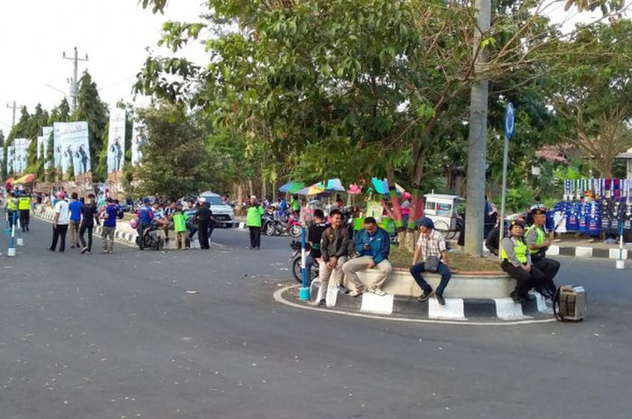 Suasana area Stadion Moch Soebroto, Kota Magelang jelang laga PSIS Semarang melawan PSM Makassar pada Senin (30/7/2018).