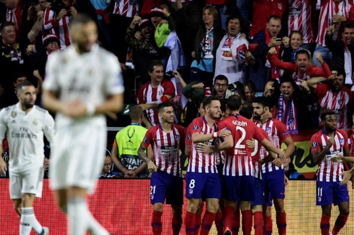 Para pemain Atletico Madrid merayakan gol yang dicetak Diego Costa dalam laga Piala Super Eropa kontra Real Madrid di Lillekula Stadium, Tallinn, Estonia pada 15 Agustus 2018. 