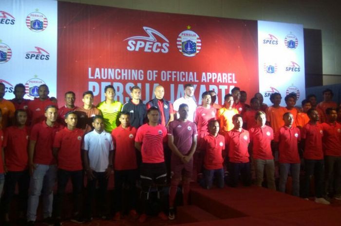 Persija Jakarta memperkenalkan jersey anyar untuk digunakan pada kompetisi musim 2018 di Springhills, Jakarta, Jumat (2/2/2018).