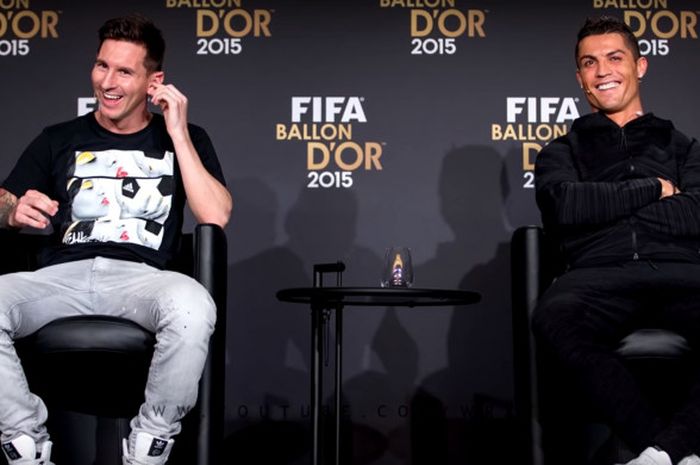 Megabintang timnas Argentina, Lionel Messi, dan megabintang timnas Portugal, Cristiano Ronaldo, dalam acara gala FIFA Ballon d'Or 2015.