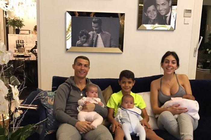    Potret keluarga bahagia Cristiano Ronaldo dan Georgina Rodriguez   