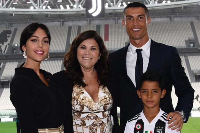 Potret keluarga bahagia Cristiano Ronaldo