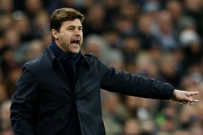  Ekspresi pelatih Tottenham Hotspur, Mauricio Pochettino, dalam laga Liga Inggris kontra Manchester United di Stadion Wembley, London, pada 31 Januari 2018. 