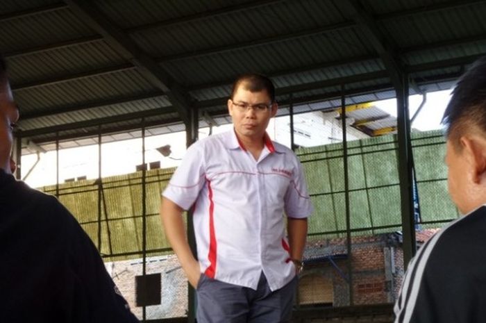 Chris John memberi pengarahan kepada peserta Indonesia Boxing Championship di lapangan Kompas Gramed