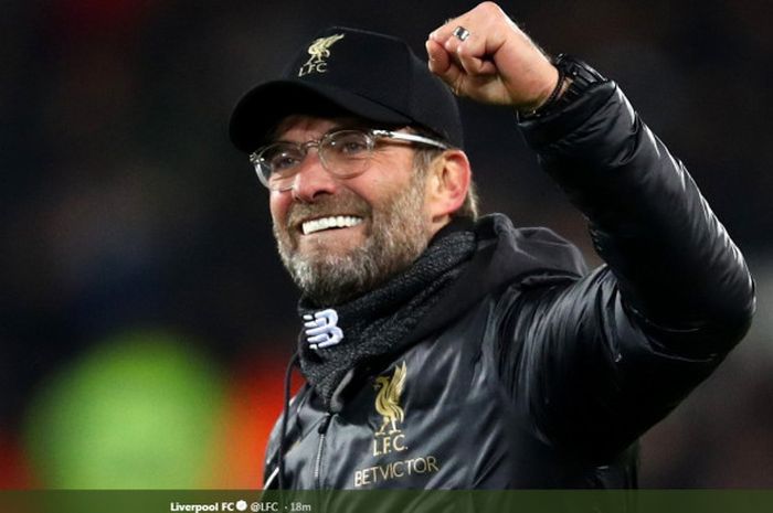 Pelatih Liverpool FC, Juergen Klopp, merayakan kemenangan timnya atas Napoli dalam laga Grup C Liga 