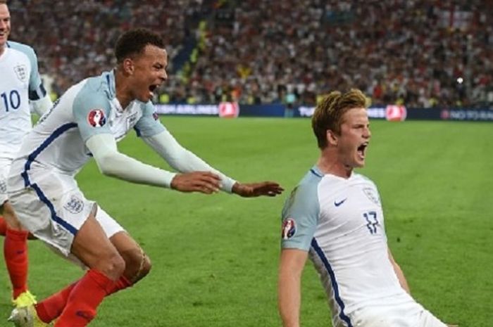  Eric Dier merayakan gol Inggris ke gawang Rusia, Sabtu (11/6/2016).  