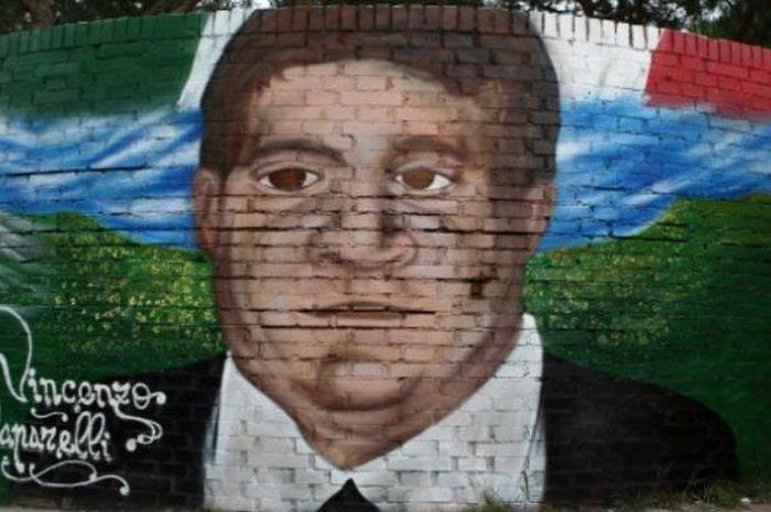 Mural fan Lazio, Vincenzo Paparelli, terpampang di tembok taman Paparelli yang terletak di Montespaccato, kota Roma.