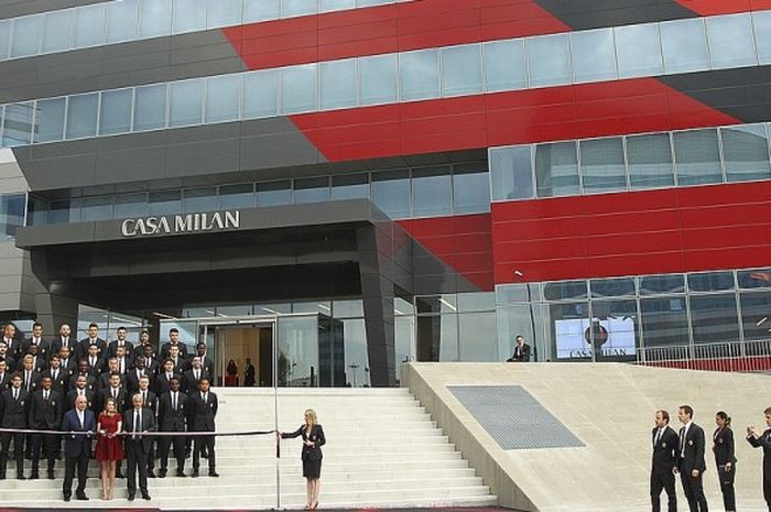 Pemandangan saat peresmian kantor pusat AC Milan, Casa Milan, di Milan, Italia, pada 19 Mei 2014.