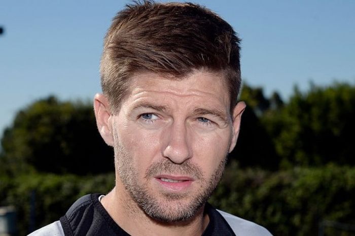 Steven Gerrard setelah sesi latihan di StubHub Center, Carson, California, 05 Februari 2016. 