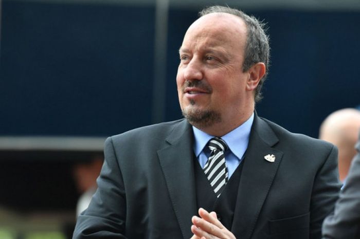 Manajer Newcastle United, Rafael Benitez, tiba di Stadion John Smith's untuk menghadapi Huddersfield Town dalam laga Liga Inggris pada 20 Agustus 2017.