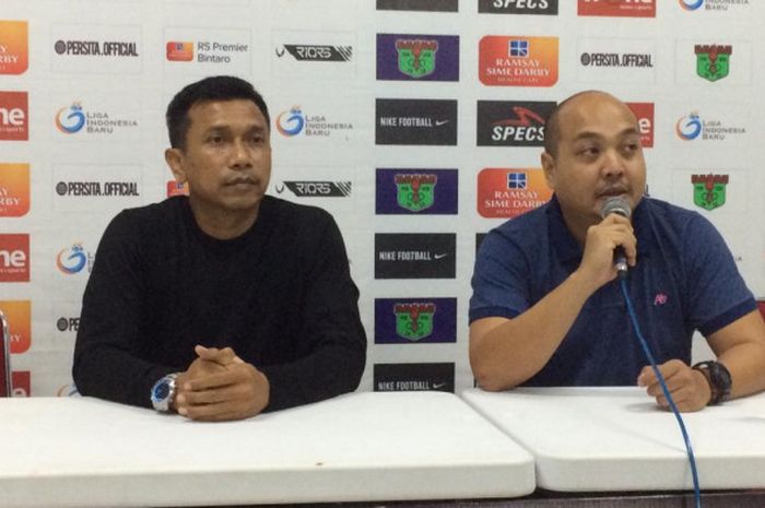 Widodo C Putro diperkenallan sebagai pelatih Persita pada Liga 2 2019 di Stadion Sport Centre Kelapa Dua, Kabupaten Tangerang, 18 Januari 2019.